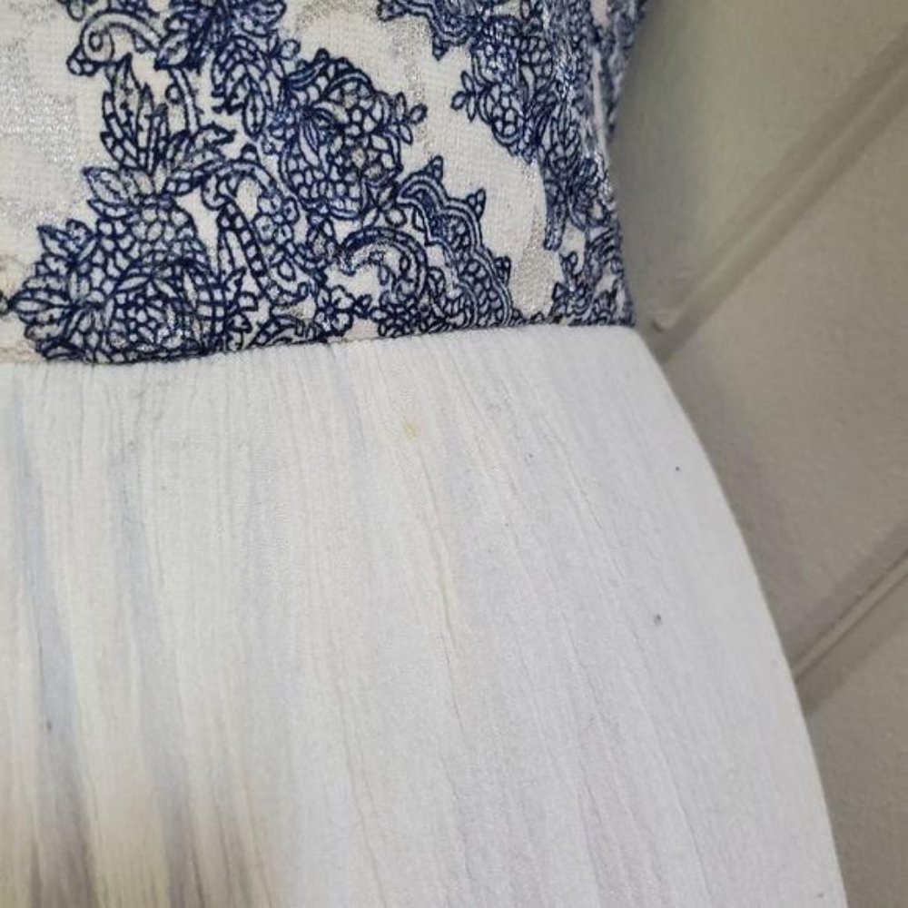 ❗gone❗ALTAR'D STATE Backless Embroidered Maxi Dress - Picture 4 of 11